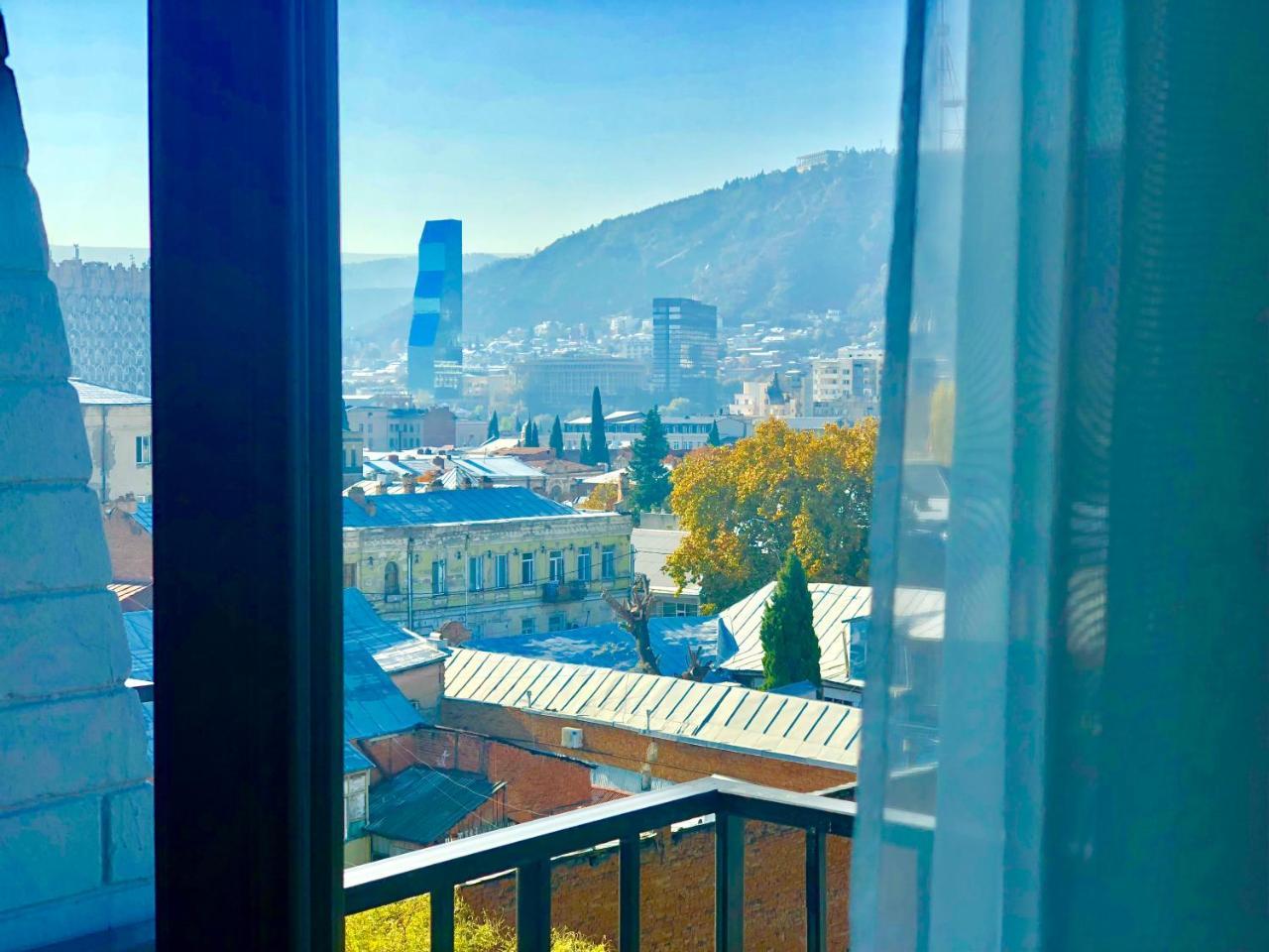 Tbili Hotel Tbilisi Bagian luar foto