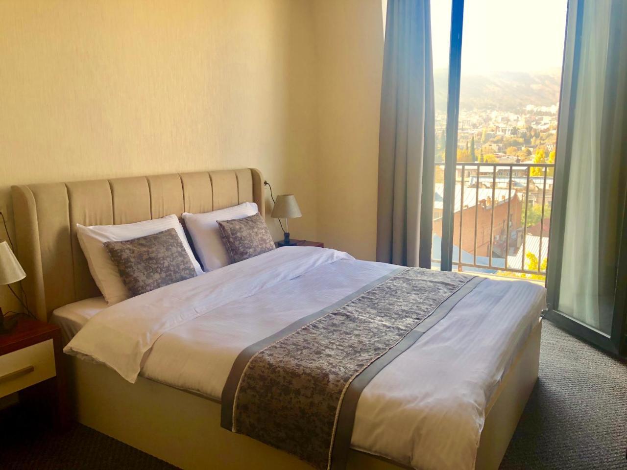 Tbili Hotel Tbilisi Bagian luar foto