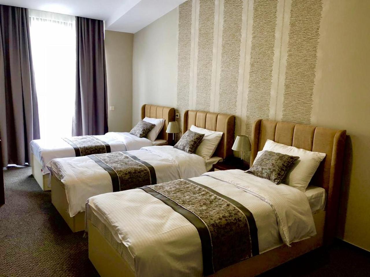 Tbili Hotel Tbilisi Bagian luar foto
